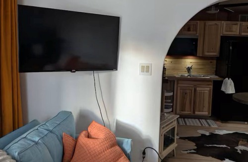 Espanola Apartment | Cozy Studio apartment in beautiful Española with cental air.