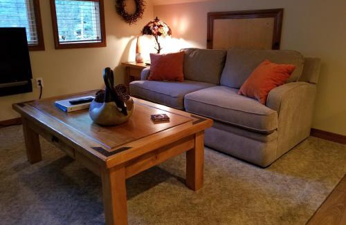 Enumclaw Apartment | Cozy Studio Apartment