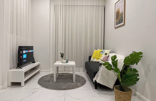 Eastwood Apartment | Cozy studio at Eastwood