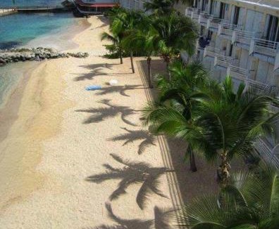 Marigot Apartment | Cozy studio, beach and pool access with sea view