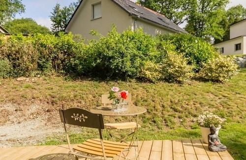 Plesse Cottage | Cozy Studio by Nantes-Brest Canal with Terrace & Garden