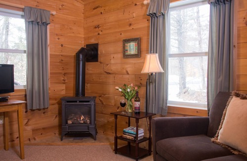 Jeffersonville Cabin | Cozy Studio Cabin near Smuggler's Notch