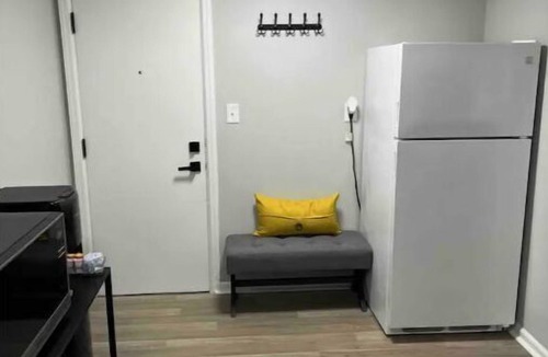 Westerville House | Cozy Studio Centrally Located
