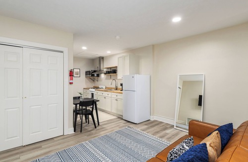 Merion Village Apartment | Cozy Studio close to downtown