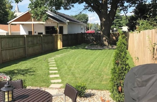 Germantown Apartment | Cozy Studio close to Music Hall, Food, & Shops!