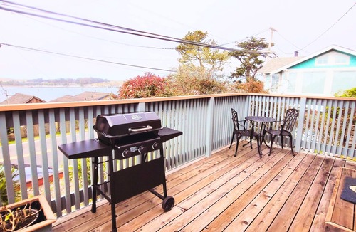 Old Town Apartment | Cozy Studio Cottage with Harbor View/Spacious Full Kitchen & Pet Friendly