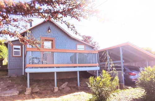 Old Town Apartment | Cozy Studio Cottage with Harbor View/Spacious Full Kitchen & Pet Friendly