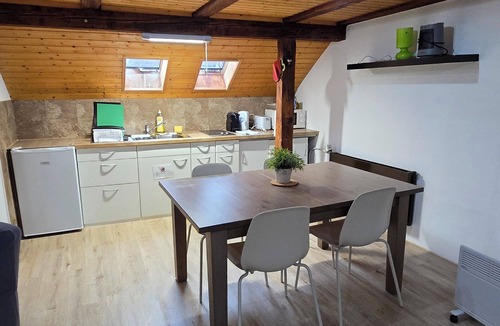 Enge Apartment | Cozy Studio for 3 with Roof terrace!
