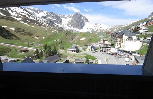 La Mongie Apartment | Cozy Studio for 5 in La Mongie - West-Facing Balcony, Ski-In/Ski-Out, Near Shops