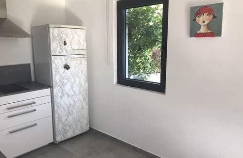 Sanary-sur-Mer Apartment | Cozy studio for 2 people in the garden