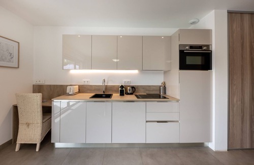 Les Maillans Apartment | Cozy Studio with Private Jacuzzi - Côte d'Azur