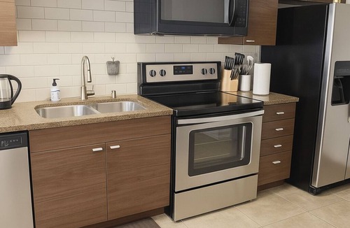 Del Rey Apartment | Cozy Studio · Free Parking · Pool · Gym · Hot Tub · BBQ · Workspace