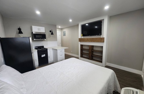 Kingwood Apartment | Cozy studio great for Long-term stays!