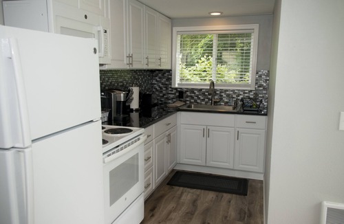 Yakima House | Cozy Studio Guest House