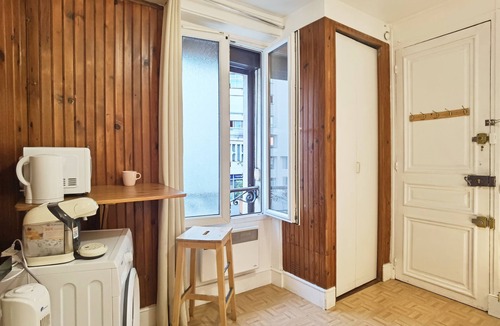 Gare Apartment | Cozy Studio in 13th Paris, Walk to Metro