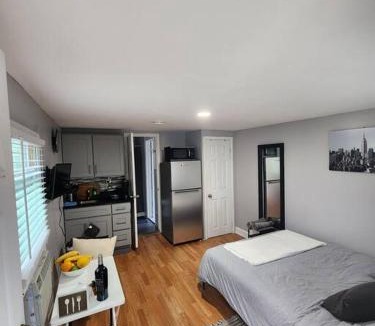 Queens Apartment | Cozy studio in a lovely area