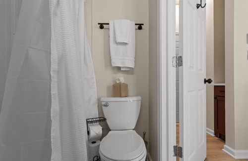 Carmel House | Cozy studio in Carmel's Art District!