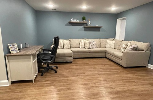 Highland Park Apartment | Cozy studio in charming Highland Park