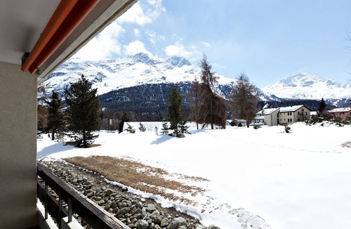 Champfer Apartment | Cozy studio in Champfèr/St.Moritz (B4)