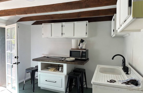 Las Vegas Apartment | Cozy Studio in Charming Las Vegas Compound just a block from the Plaza