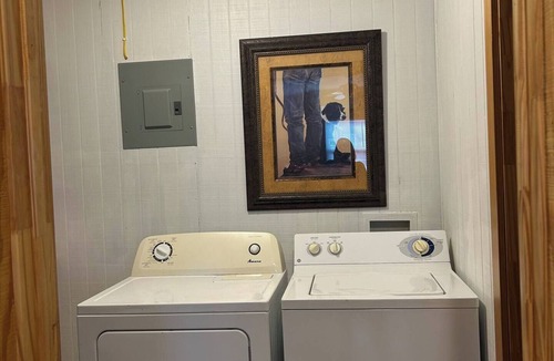 Strawn Apartment | Cozy studio in charming Strawn with AC Country suite #2