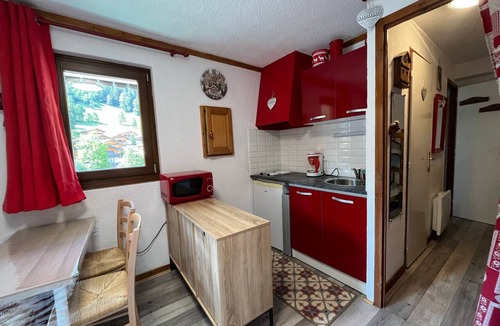 Chatel Apartment | Cozy studio in Châtel for 4 people, south-west facing balcony