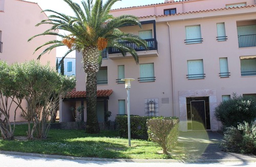 Collioure Apartment | Cozy studio in Collioure with sunny terrace