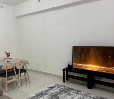 Petaling District Apartment | Cozy Studio in Edusentral Setia Alam