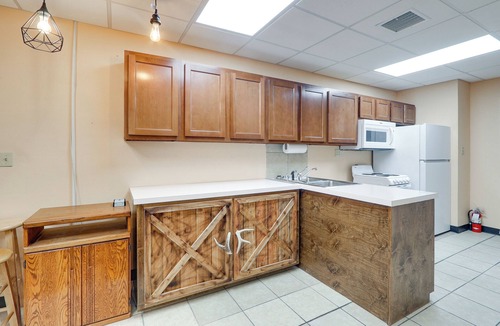 Fredonia Apartment | Cozy Studio in Fredonia w/Shared Outdoor Space!