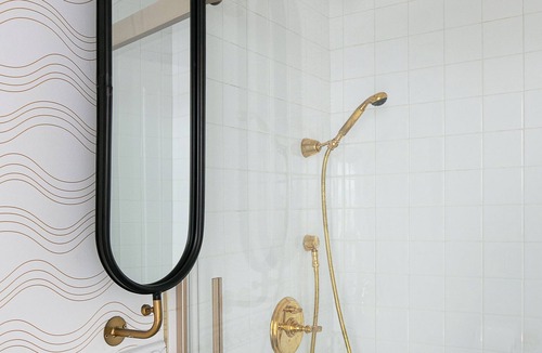 Westlake Apartment | Cozy studio in lovely Los Angeles with refreshing AC