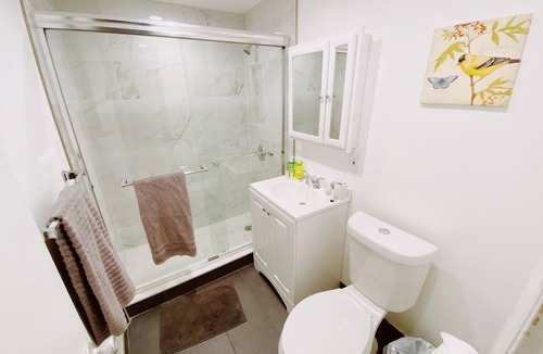 Coconut Grove Apartment | Cozy Studio in Miami’s Heart with Parking