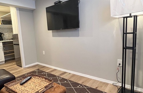 Lakeview Apartment | Cozy studio in nice West Hempstead with WiFi, AC