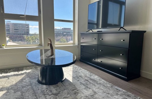 Cole Apartment | Cozy Studio in Rino