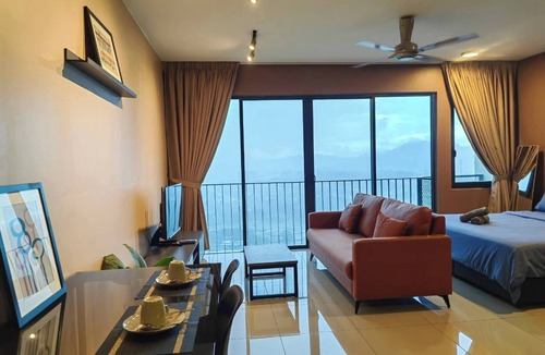 Shah Alam Apartment | Cozy Studio in Shah Alam With Mountain View
