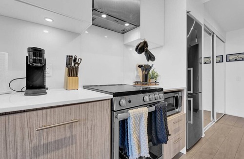 Garden District Apartment | *!Cozy Studio in the Heart of Toronto!*