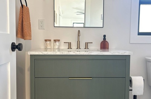 Southeast Bend Apartment | Cozy studio in the pines.