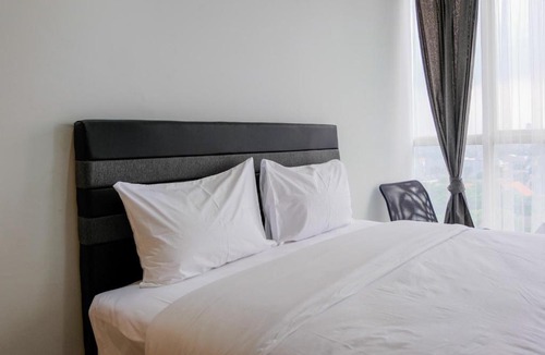 Bintaro Apartment | Cozy Studio Lexington Apartment By Travelio