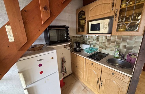 Port-la-Nouvelle Apartment | Cozy Studio Loft with A/C, Terrace, Near Beach & Shops – Sleeps 4