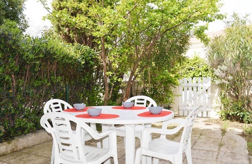 Narbonne-Plage Apartment | Cozy Studio Loft with Shared Pool, Terrace & Parking, 200m from Beach in Narbonne Plage