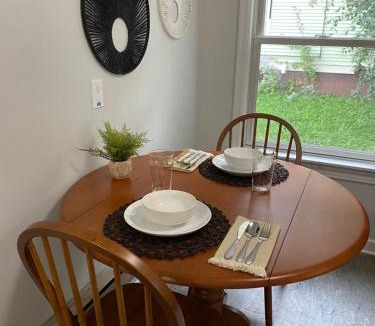 Burlington Apartment | Cozy studio, minutes from downtown. Quiet.