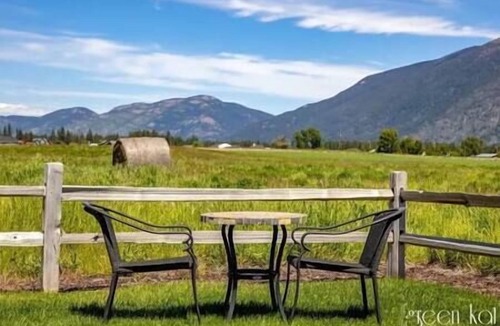 Columbia Falls House | Cozy Studio - Mountain Views!