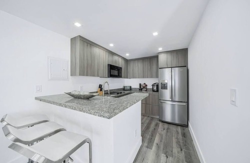 Flagami House | Cozy Studio Near Airport & Miami Beach
