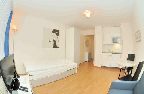 District 6 Apartment | Cozy studio near central station - Crown 38