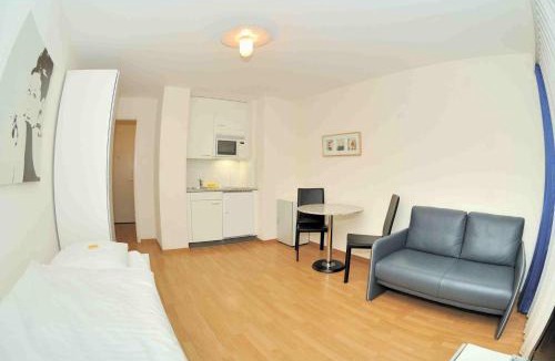 District 6 Apartment | Cozy studio near central station - Crown 38
