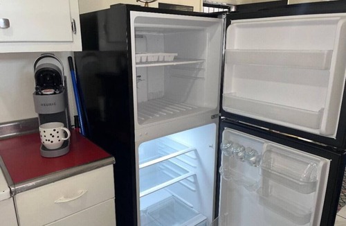 Whitehaven House | Cozy Studio near Graceland*Kitchenette*Freeparking