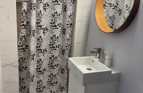 Southside Apartment | Cozy Studio near Lackland Base