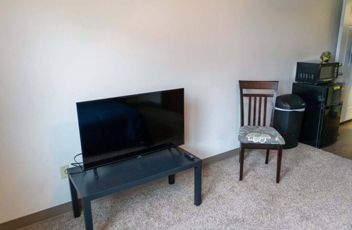 Roosevelt Apartment | Cozy Studio Near NDSU (Apt 5)