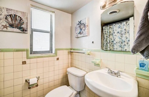 Corridor South Apartment | Cozy Studio Near Paseo Apartment - Fast WiFi