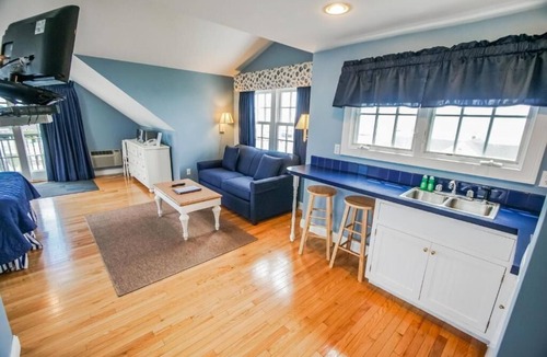 Falmouth Apartment | Cozy Studio Near Surf Drive Beach