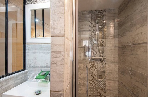 Les Grands Carmes Apartment | Cozy studio near the Old Port and train station